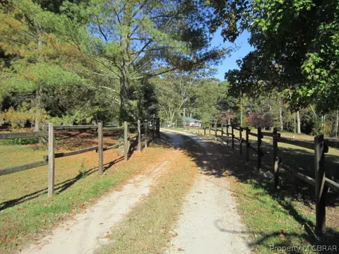 6169 Hall Town Rd, Gloucester, VA 23061 photo 1