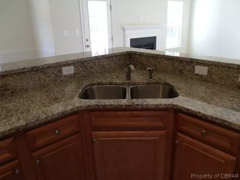 3793 Mariners Dr, Hayes, VA 23072 photo 5