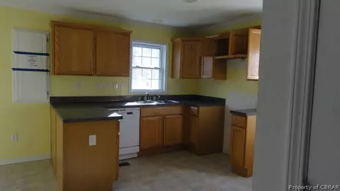 12297 Cedar Trl, Gloucester, VA 23061 photo 6