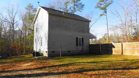 12297 Cedar Trl, Gloucester, VA 23061 photo 3