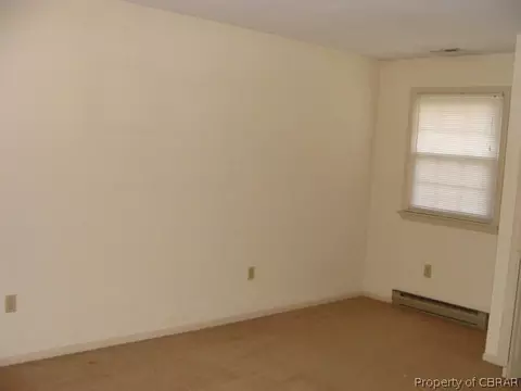 7620 Roaring Springs Rd, Gloucester, VA 23061 photo 5