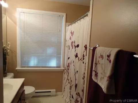 7620 Roaring Springs Rd, Gloucester, VA 23061 photo 10