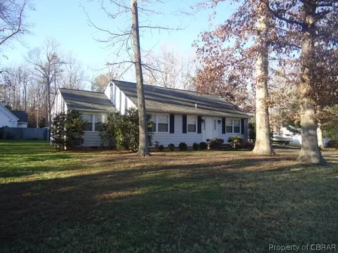 7620 Roaring Springs Rd, Gloucester, VA 23061 photo 1