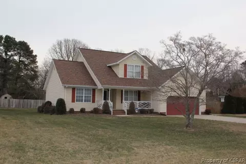 1487 Yorkview Dr, Gloucester Point, VA 23062 photo 1