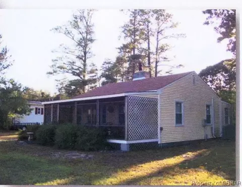 12095 Roane Ave, Gloucester, VA 23061 photo 3
