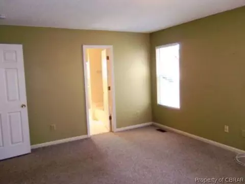 7164 Brendan Ct, Gloucester, VA 23061 photo 8