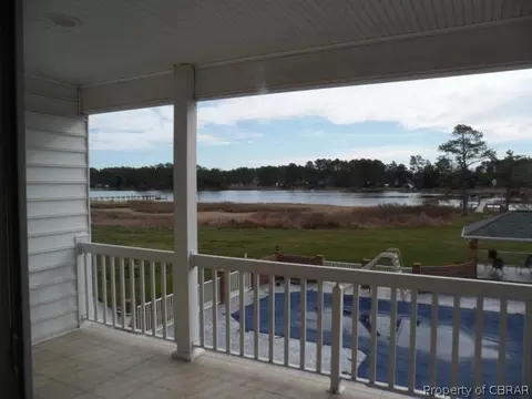8765 Coles Landing Dr, Gloucester, VA 23061 photo 15