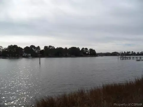 8765 Coles Landing Dr, Gloucester, VA 23061 photo 16