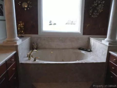 8765 Coles Landing Dr, Gloucester, VA 23061 photo 19