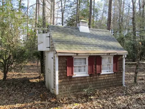 987 Laurel Point Rd, Kilmarnock, VA 22482 photo 5