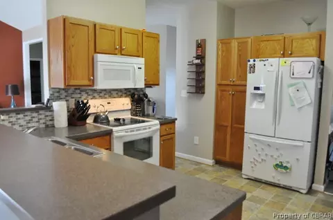 6545 Gentry Ct, Gloucester, VA 23061 photo 8
