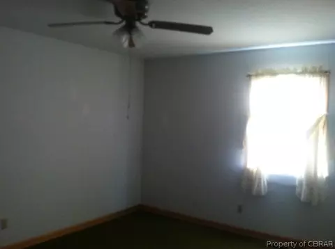 14 Cordova Dr, Hampton, VA 23666 photo 4
