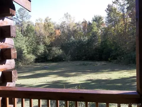 8575 Midlothian Ln, Gloucester, VA 23061 photo 3