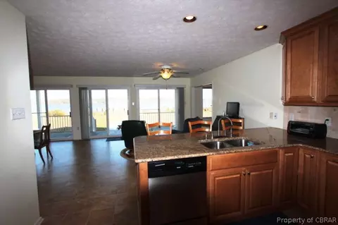 7809 Haynes Dr, Gloucester, VA 23061 photo 8