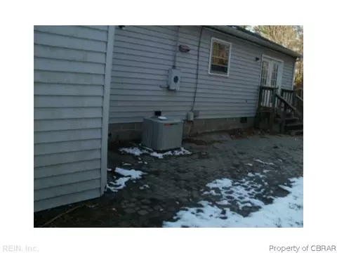 4734 Hickory Fork Rd, Gloucester, VA 23061 photo 2