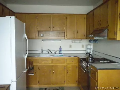 1547 Grove St, Hampton, VA 23664 photo 2