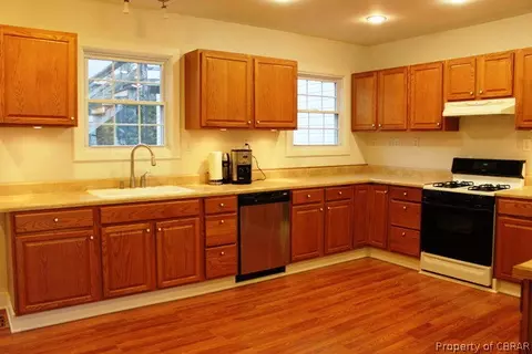 329 Hamptons Avenue Rd, Hampton, VA 23661 photo 3