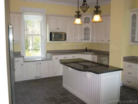 527 General Puller Hwy, Saluda, VA 23149 photo 13