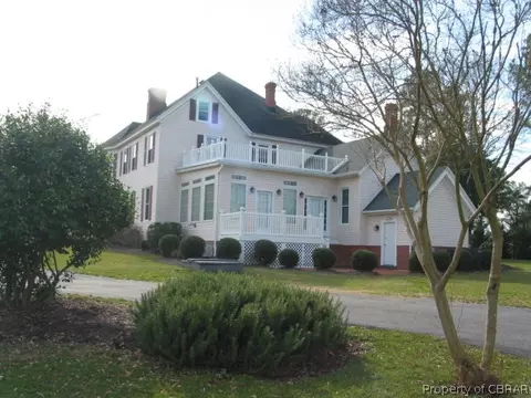 527 General Puller Hwy, Saluda, VA 23149 photo 3