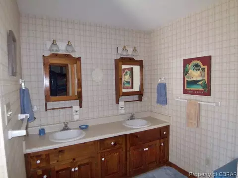 786 Long Point Ln, Topping, VA 23169 photo 16