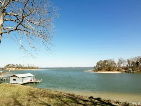 786 Long Point Ln, Topping, VA 23169 photo 2