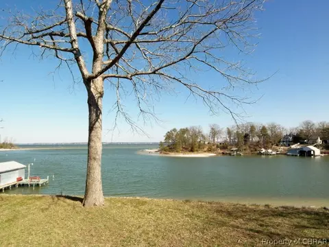 786 Long Point Ln, Topping, VA 23169 photo 20