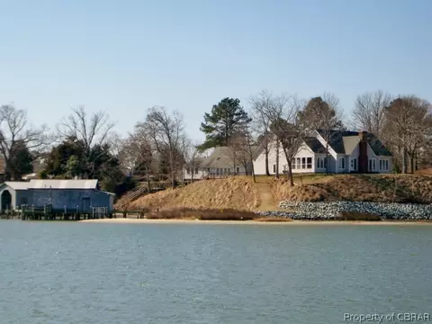 786 Long Point Ln, Topping, VA 23169 photo 1