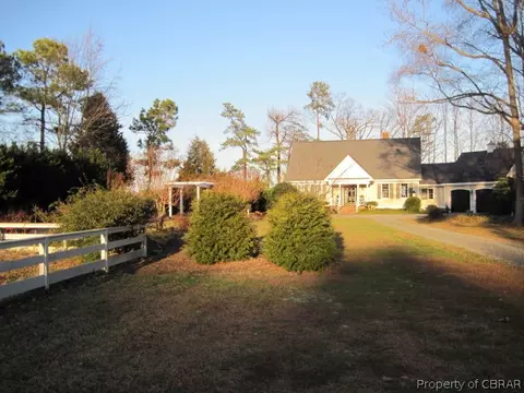 131 Yankee Point Rd, Lancaster, VA 22503 photo 2