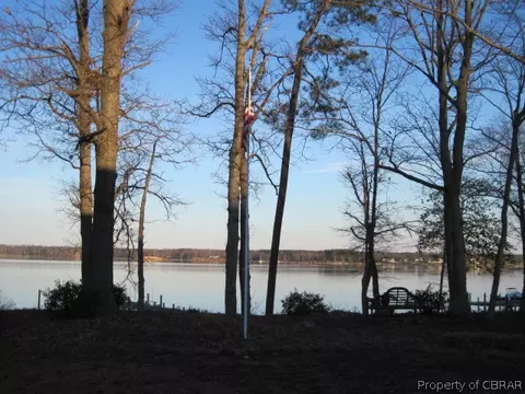 131 Yankee Point Rd, Lancaster, VA 22503 photo 3