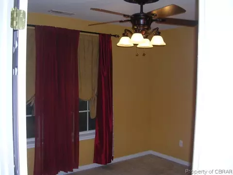 5992 Sean Paul Dr, Gloucester, VA 23061 photo 13