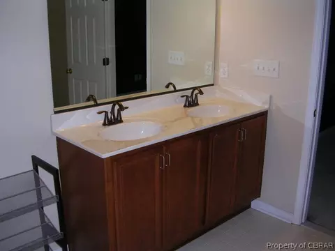 5992 Sean Paul Dr, Gloucester, VA 23061 photo 9