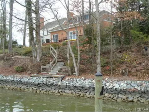 126 The Grn, Weems, VA 22576 photo 3