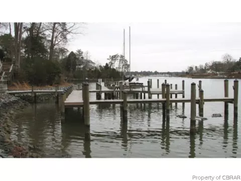 126 The Grn, Weems, VA 22576 photo 6