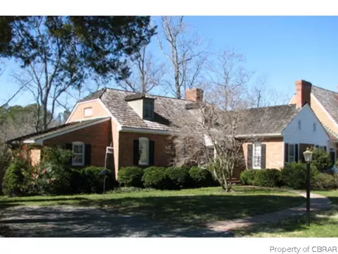126 The Grn, Weems, VA 22576 photo 1