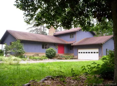 6914 Ware Neck Rd, Gloucester, VA 23061 photo 1