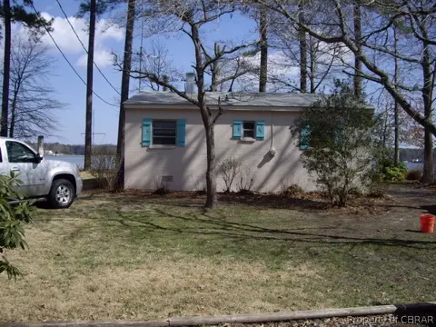 12007 Roane Ave, Gloucester, VA 23061 photo 7
