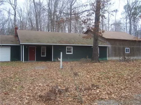 5543 Hickory Fork Rd, Gloucester, VA 23061 photo 1