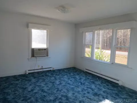 6922 Belroi Rd, Gloucester, VA 23061 photo 2