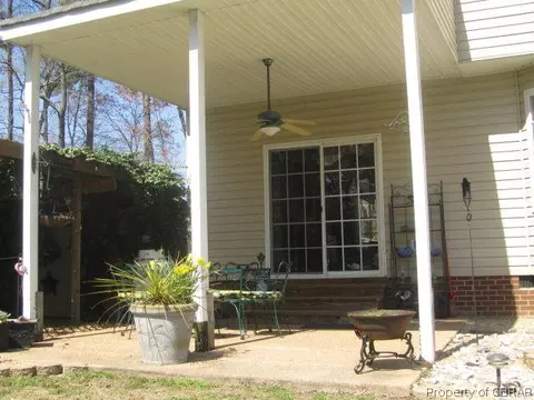 7752 Waters Edge Ln, Gloucester Point, VA 23062 photo 20