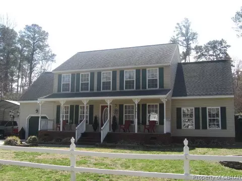 7752 Waters Edge Ln, Gloucester Point, VA 23062 photo 1