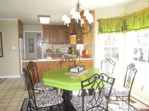 7752 Waters Edge Ln, Gloucester Point, VA 23062 photo 5