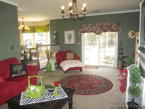 7752 Waters Edge Ln, Gloucester Point, VA 23062 photo 3