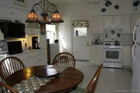 5869 Inlet Ln, Gloucester, VA 23061 photo 12
