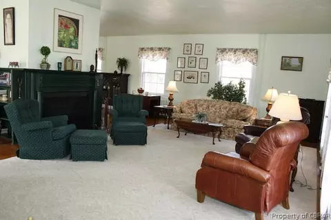 5869 Inlet Ln, Gloucester, VA 23061 photo 6