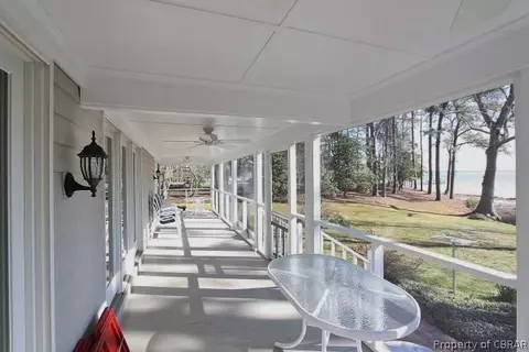 417 Cedar Pointe Dr, Weems, VA 22576 photo 33