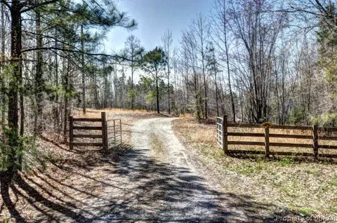 4870 Good Hope Rd, Lanexa, VA 23089 photo 2