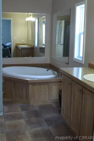 9236 Marlfield Rd, Gloucester, VA 23061 photo 10