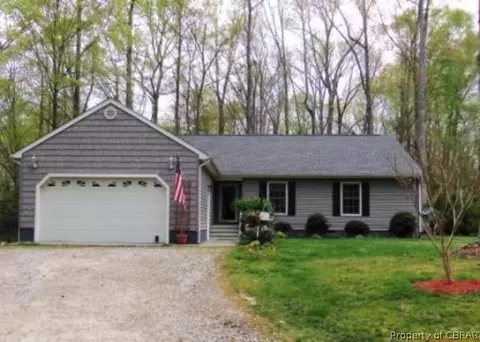 6713 Mill Ln, Gloucester, VA 23061 photo 1