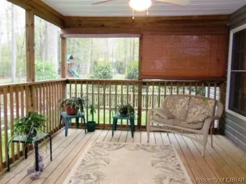 6713 Mill Ln, Gloucester, VA 23061 photo 10