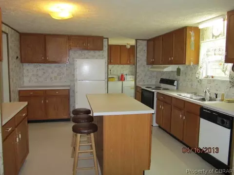 7445 Ware Neck Rd, Gloucester, VA 23061 photo 5